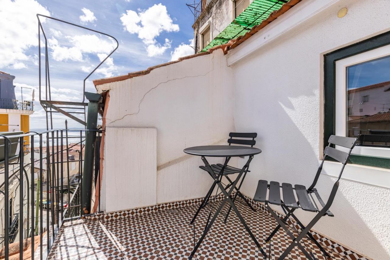 Alfama 2Bdr Duplex Apartment W/ Balcony By Lovelystay Lisboa Exterior foto