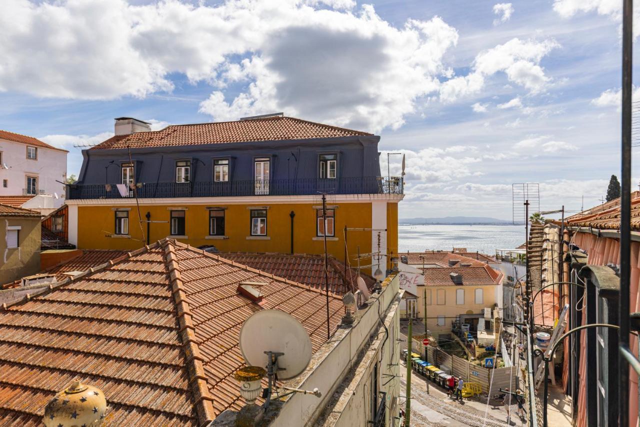 Alfama 2Bdr Duplex Apartment W/ Balcony By Lovelystay Lisboa Exterior foto