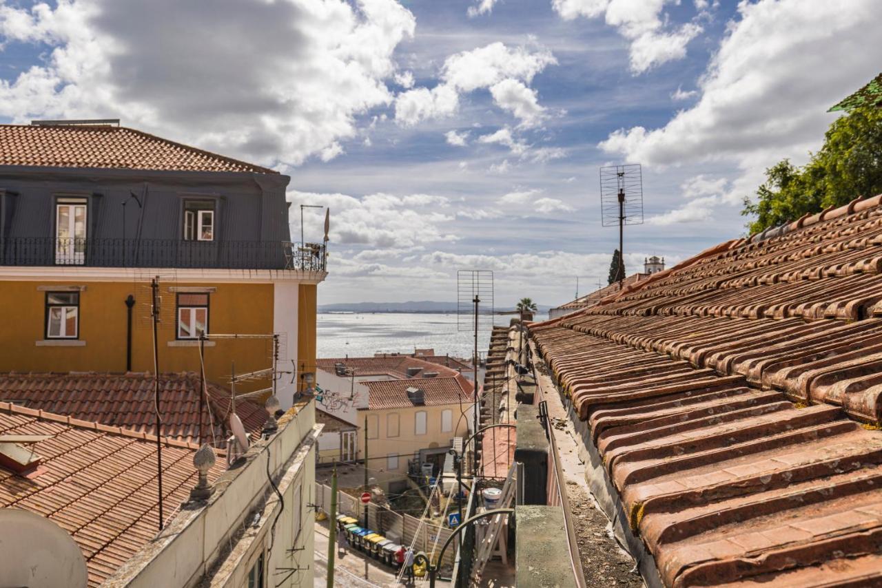 Alfama 2Bdr Duplex Apartment W/ Balcony By Lovelystay Lisboa Exterior foto